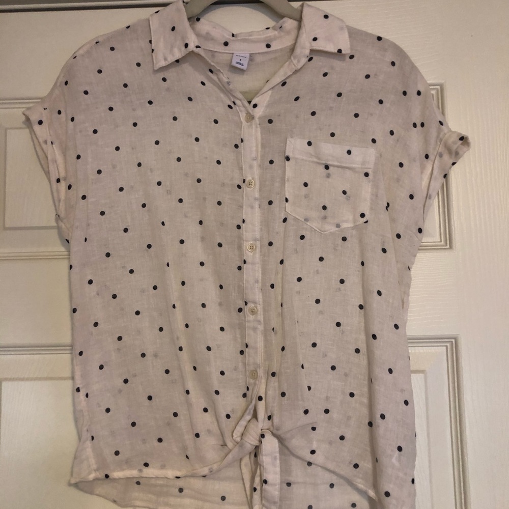 Women’s dress shirt size small